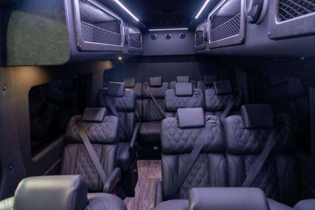 2024 Mercedes-Benz Sprinter Cargo Van Base's photo