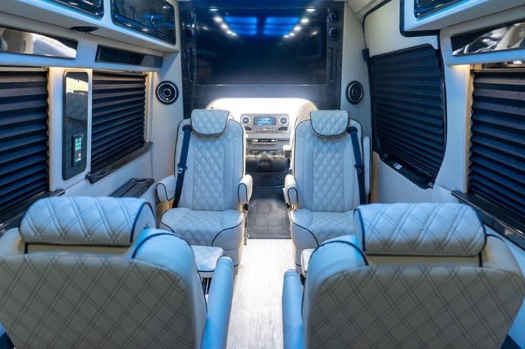 2024 Mercedes-Benz Sprinter Cargo Van Base's photo